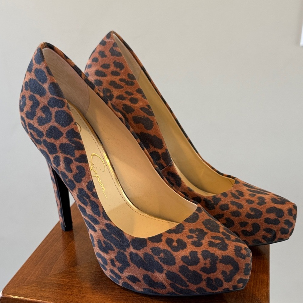Jessica Simpson Leopard Print High Heels size 6.5